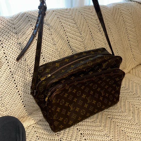 Louis Vuitton Handbags - Louis Vuitton Brown Monogram Shoulder Bag